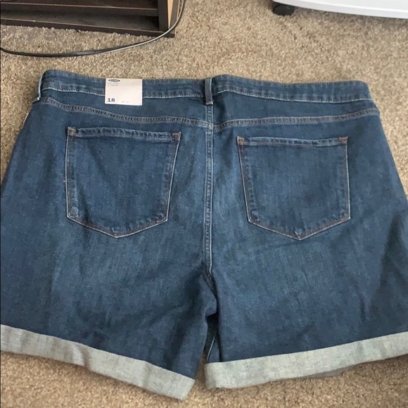 OLD NAVY JEAN SHORTS SIZE 18 - Picture 2 of 2